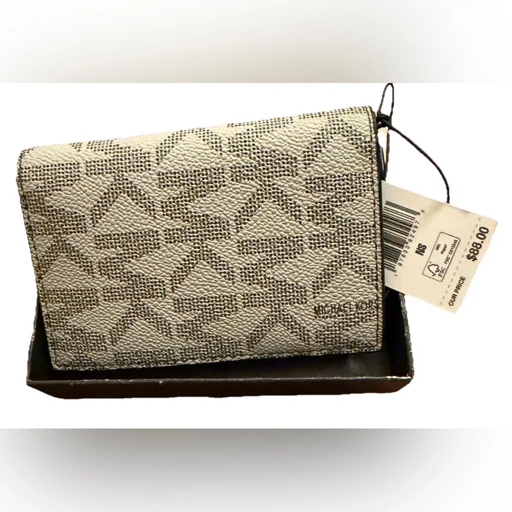 Michael Kors Fold Card Case Wallett Pearl Gray NWT